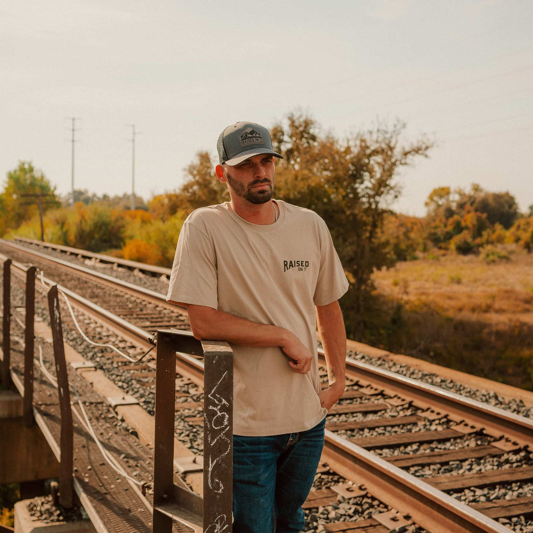 Florida Dyin' Breed Airboat | Sand | Unisex Short-Sleeve Comfort Tee